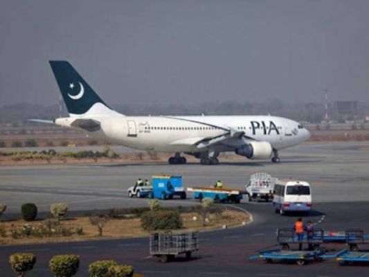संदिग्ध लायसेंस पर पाकिस्तान के 30 पायलेट्स को भेजा गया कारण बताओ नोटिस