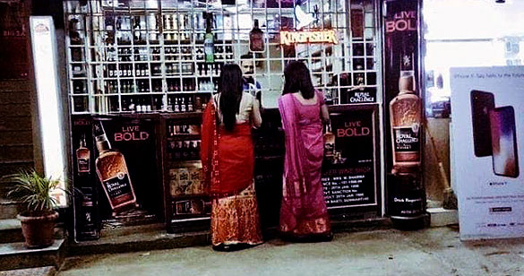 हैरान कर देने वाले आंकड़े: ड्राई गुजरात में महिलाओं के शराब पीने की संख्‍या दोगुनी