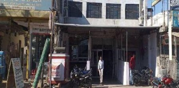 एमपी के जबलपुर में किराएदार ने ही बेच दी शिवराजसिंह की करोड़ों रुपए की बिल्डिंग
