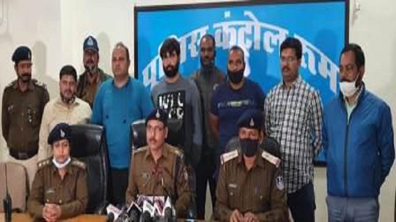 जबलपुर में क्राइम ब्रांच के अधिकारी बनकर अपहरण करने वाले 4 बदमाश गिरफ्तार, पिस्टल, कारतूस, चाकू बरामद