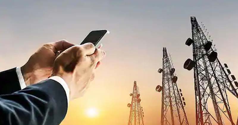 जल्द ही बढ़ने वाला है आपका मोबाइल बिल! टेलीकॉम कंपनियां बढ़ा सकती हैं टैरिफ