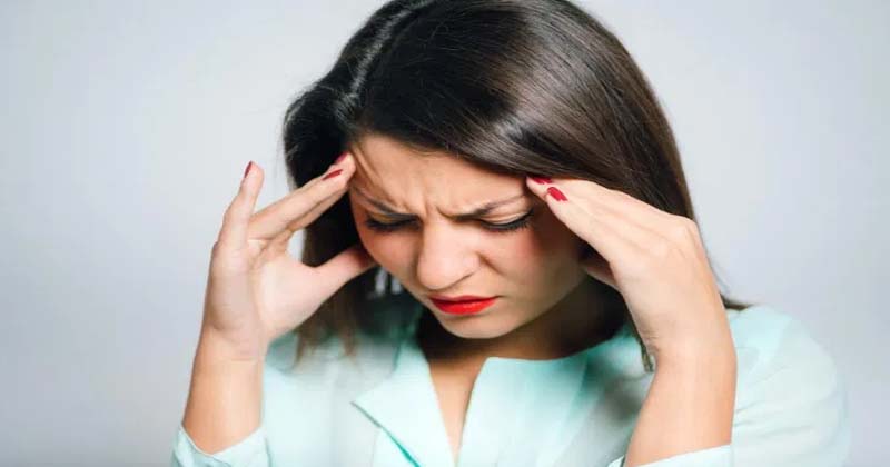 सिरदर्द के लक्षणों से समझिए किस डिसऑर्डर से जूझ रहे हैं आप