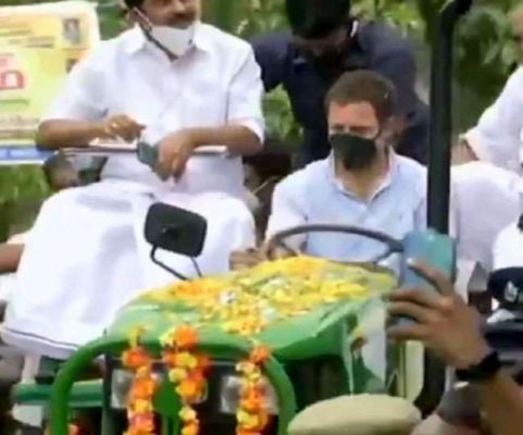 केरल में किसानों के समर्थन में राहुल गांधी ने निकाली ट्रैक्टर रैली, मोदी सरकार पर कसा तंज