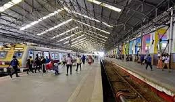 जबलपुर सहित 11 रेलवे स्टेशनों पर 50 रुपए में प्लेटफार्म टिकट, बिक्री शुरु
