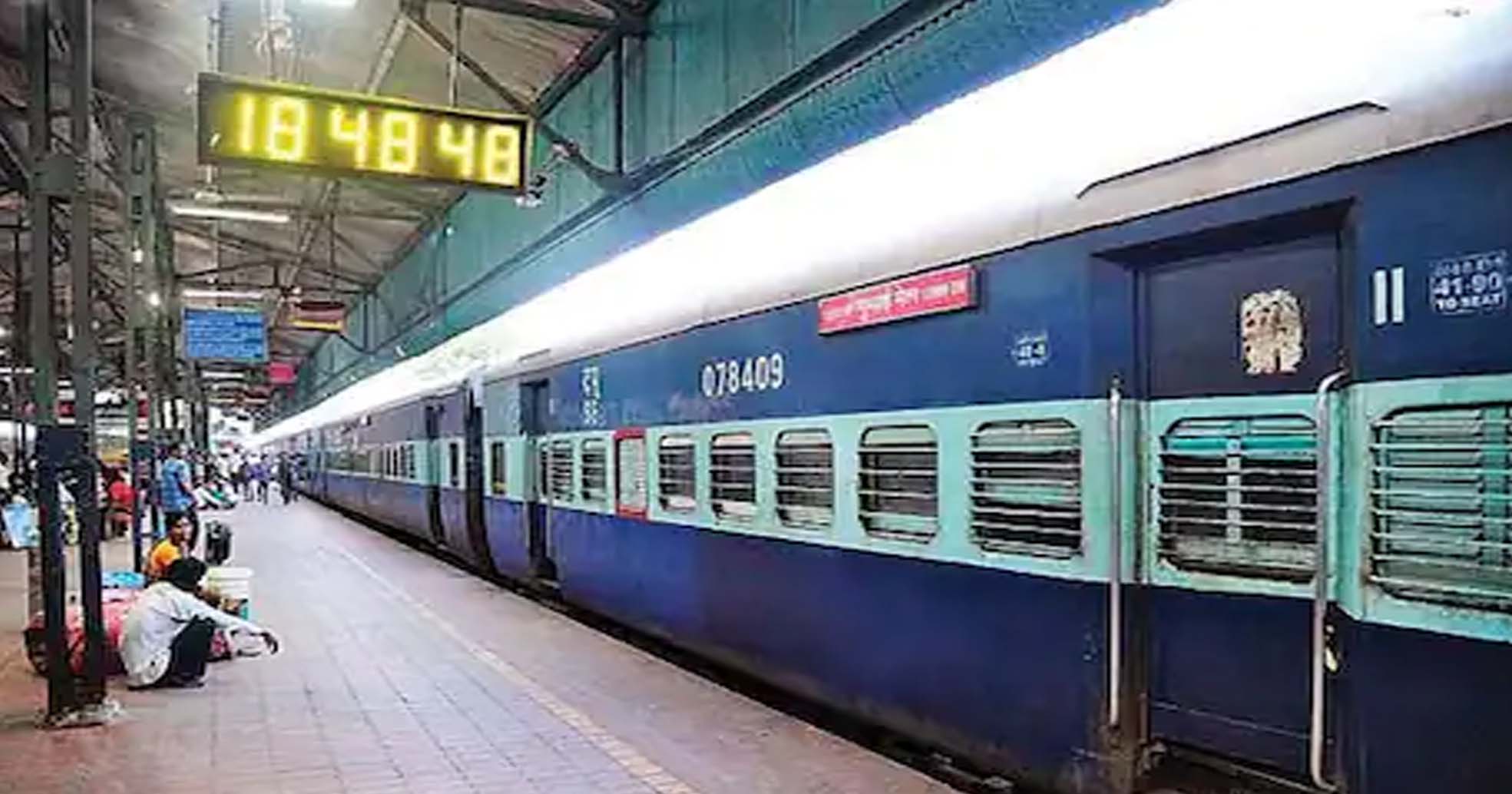 आज से दिल्ली सहित इन रेलवे स्टेशनों पर तीन गुने महंगे हुए टिकट