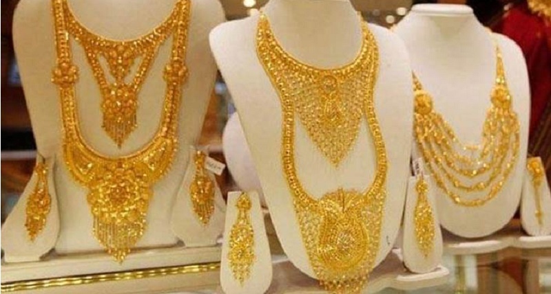 सोने और चांदी के दाम में आई गिरावट, 44,500 रुपये प्रति तोला पर पहुंची सोने की कीमत