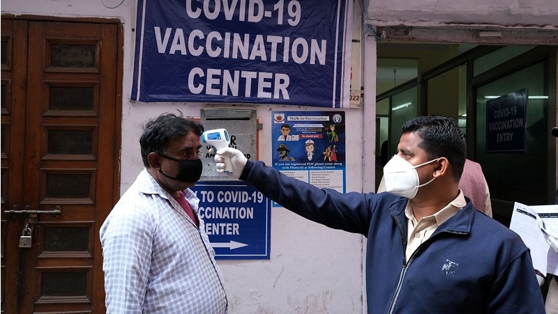 अब तक 2.30 करोड़ लोगों को लगाई गई कोरोना वैक्सीन, फिर आये 15 हजार से ज्यादा केस