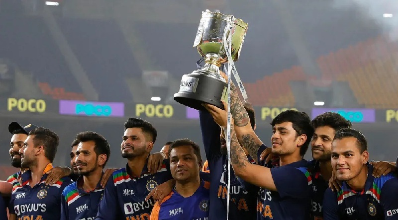 अंतिम टी-20 मुकाबले में भारत ने इंग्लैंड को 36 रनों से हराकर सीरीज की अपने नाम