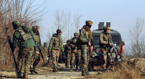 जम्मू-कश्मीर के शोपियां में सुरक्षाबलों ने मार गिराये दो आतंकवादी