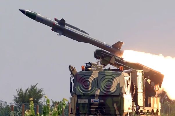 डीआरडीओ ने किया अपग्रेड आकाश मिसाइल का सफल परीक्षण, चीन-पाकिस्तान में टेंशन