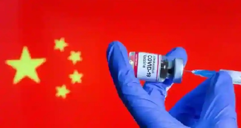पाकिस्तान के मंत्री की अपने हेल्थ वर्कर्स को धमकी, चीनी वैक्सीन नहीं लगवाने पर खो सकते हैं नौकरी