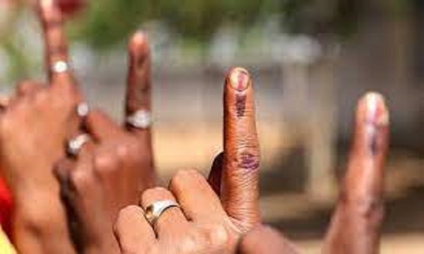असम में वोटिंग में हद दर्जे की लापरवाही, एक बूथ पर मतदाता सूची में सिर्फ 90 नाम, वोट पड़े 171