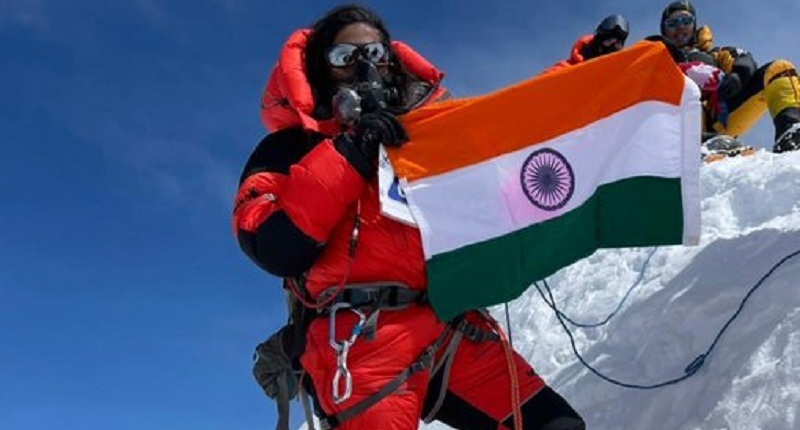 महाराष्ट्र की प्रियंका मोहिते बनी माउंट अन्नपूर्णा पर्वत चोटी पर तिरंगा लहराने वाली पहली भारतीय महिला