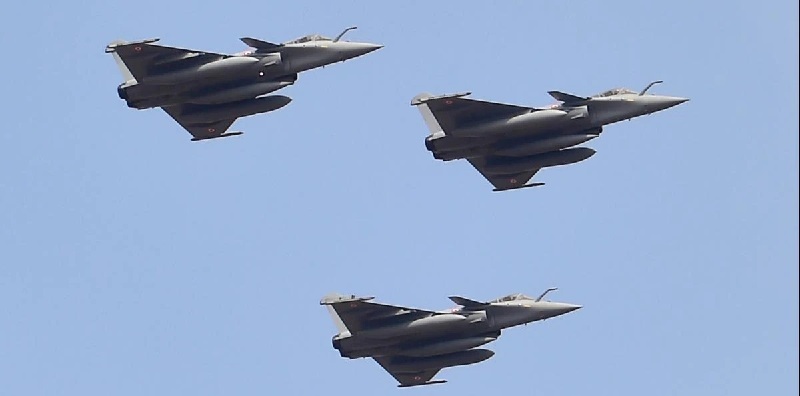 भारत पहुंचा राफेल लड़ाकू विमानों का पांचवा बैच, अब तक मिले 18 विमान