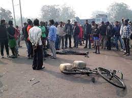 जबलपुर में कार की टक्कर से दूध बांटने जा रहे साइकल सवार की मौत