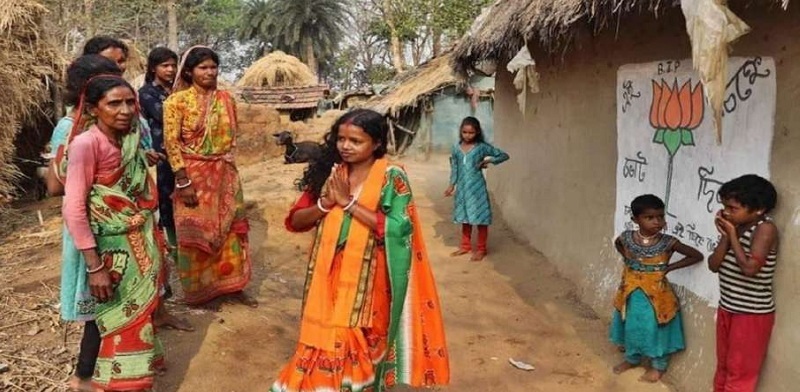 लोकतंत्र की विजय: बंगाल में मतदाताओं ने गरीब मजदूर की पत्नी को जिताया