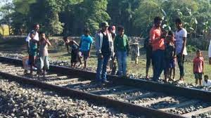 एमपी के जबलपुर में हृद्य विदारक हादसा: कमर में चुनरी बांधकर ट्रेन के सामने कूदे प्रेमी-युगल