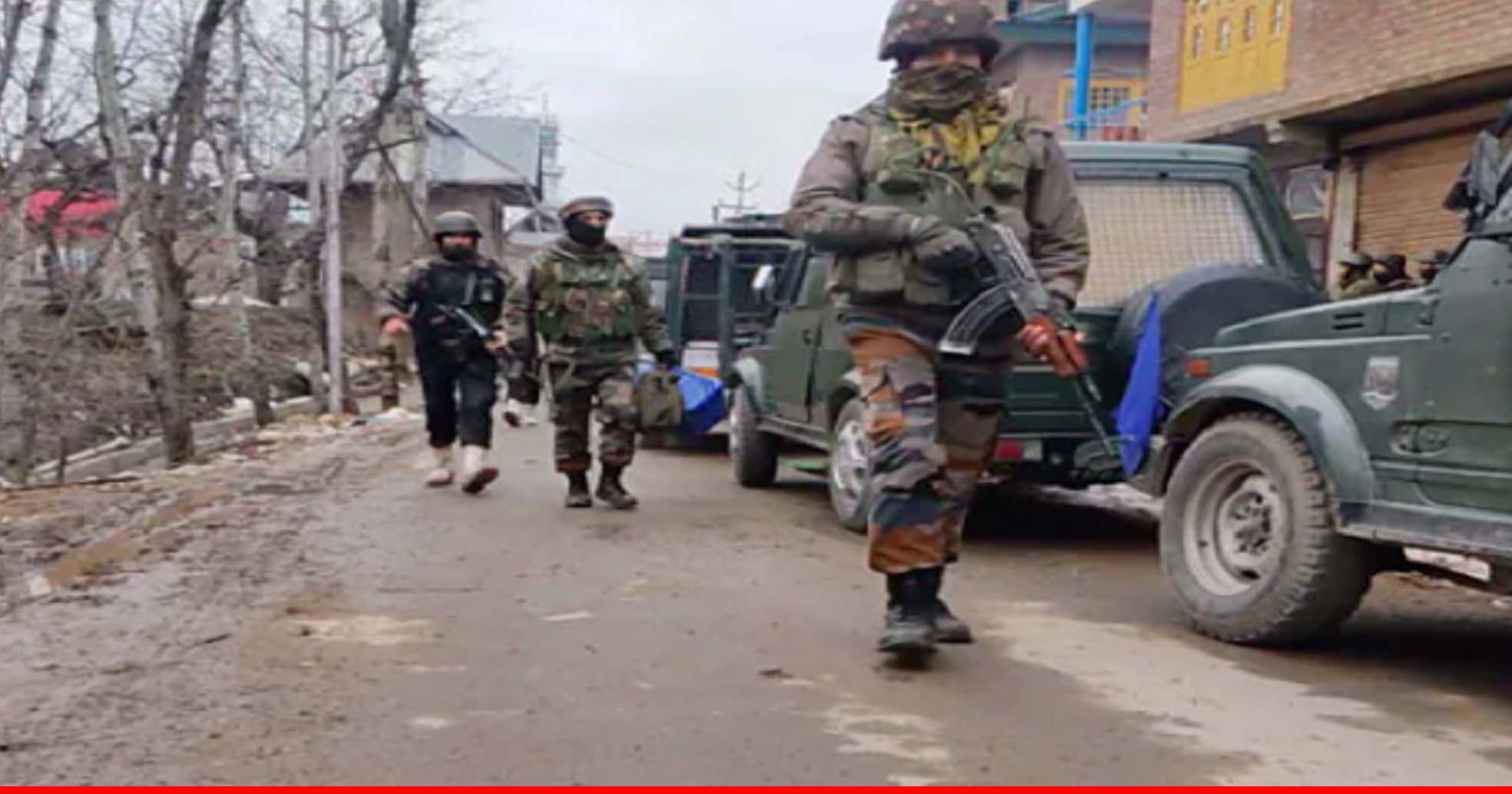 जम्‍मू-कश्‍मीर: शोपियां में सुरक्षाबलों के साथ मुठभेड़ में 3 आतंकी ढेर