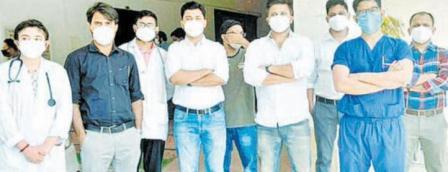 एमपी के जबलपुर में अब मेडिकल में जूनियर डाक्टरों ने आपदा में अवसर तलाश लिया, बंद कर दी इमरजेंसी सेवाएं