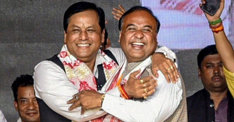 असम के सीएम सर्बानंद सोनोवाल ने राज्यपाल को सौंपा इस्तीफा, शुरू हुई बीजेपी विधायक दल की बैठक