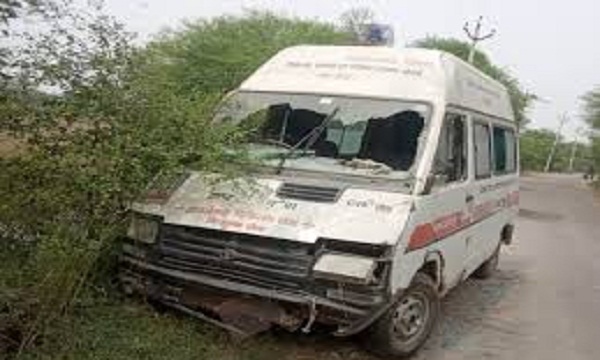 जबलपुर में शव छोड़कर आ रही एम्बुलेंस को रोककर पथराव, चालक पर हमला