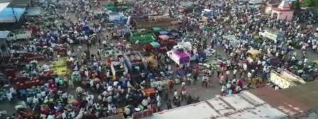 जबलपुर की कृषि उपज मंडी में कोरोना कर्फ्यू के बीच हजारों लोगों की भीड़, संक्रमण का खतरा, देखे वीडियो