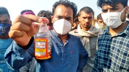यूपी में फिर शराब का कहर, अलीगढ़ में ठेके से शराब पीकर 11 की मौत, प्रधान का दावा 19 मरे