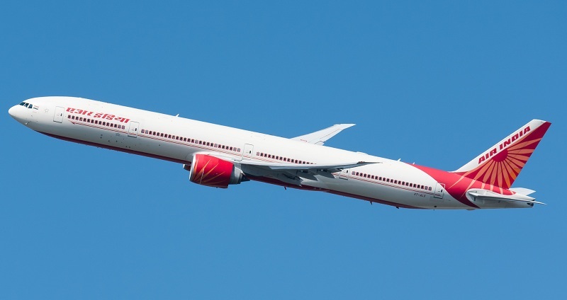 महंगी होगी घरेलू हवाई यात्रा, उड्डयन मंत्रालय ने किराए में की 13 से 16 प्रतिशत की वृद्धि