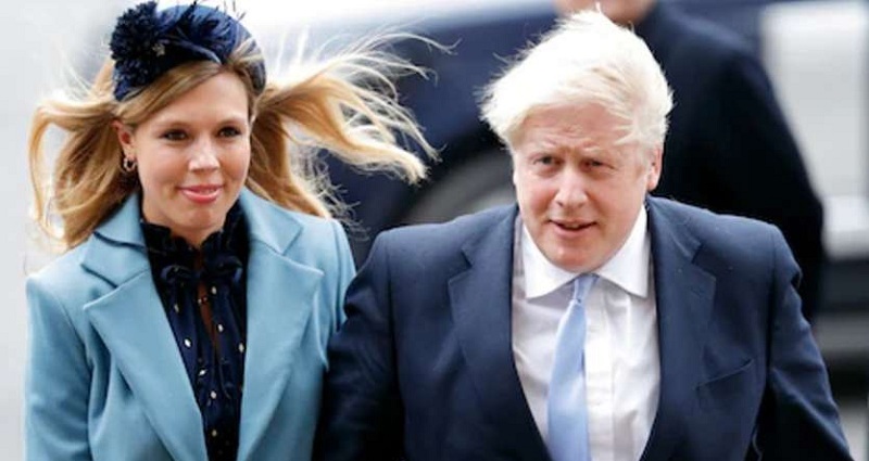 ब्रिटिश पीएम बोरिस जॉनसन ने मंगेतर कैरी साइमंड्स से रचाई शादी