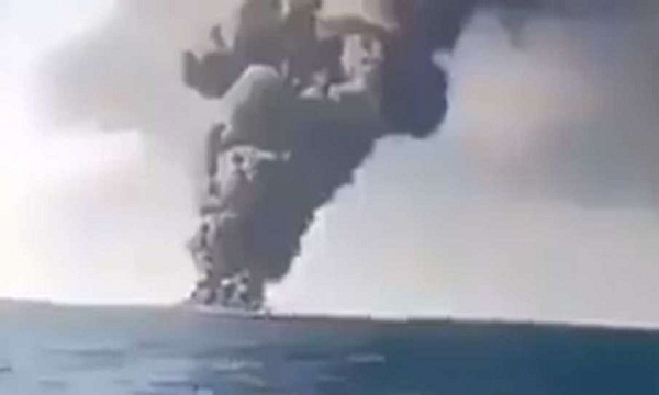 ईरान की नेवी के सबसे बड़े जहाज में लगी आग, ओमान की खाड़ी में डूबा, कारणों का खुलासा नहीं