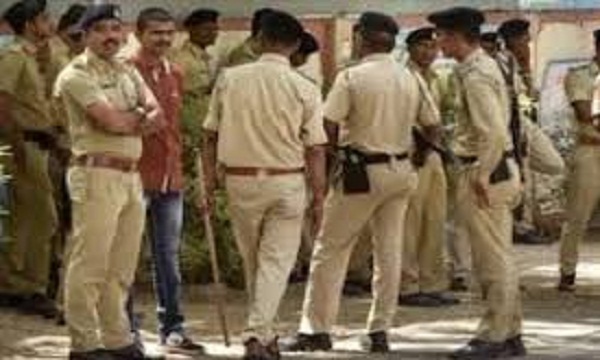 कर्नाटक में पुलिस ने मानसिक विक्षिप्त को पीट-पीटकर मार डाला, आठ निलंबित