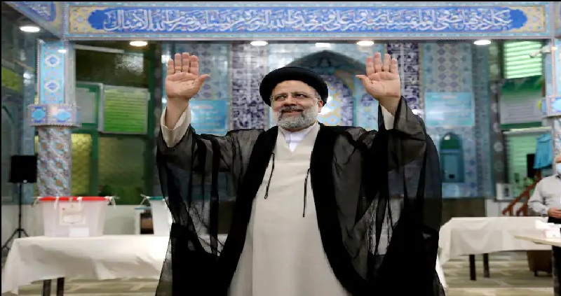 कट्टरपंथी विचारधारा वाले इब्राहिम रईसी बने ईरान के नए राष्ट्रपति, चुनाव में मिली बड़ी जीत