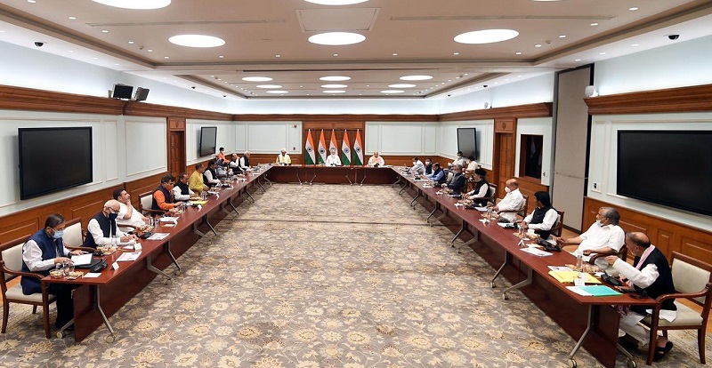 जम्मू-कश्मीर के नेताओं के साथ बैठक के बाद बोले पीएम मोदी: कहा कम होगी दिल्ली और दिल की दूरी