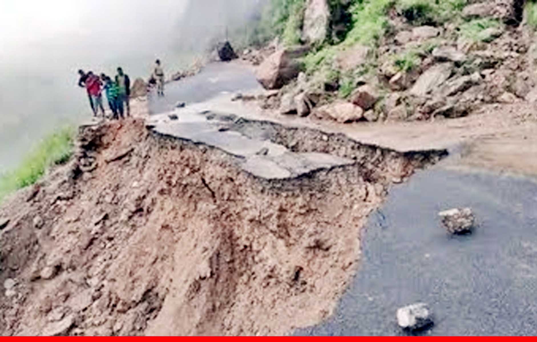 उत्तराखंड के पिथौरागढ़ जिले में पहली बरसात ने जमकर मचाई तबाही