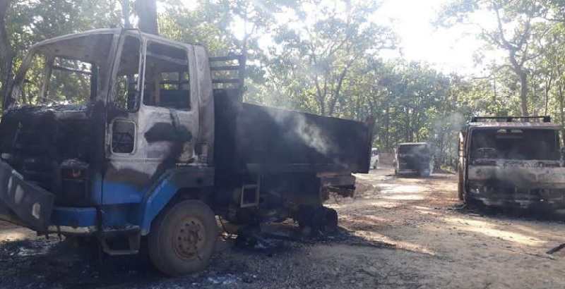 छत्तीसगढ़ के नारायणपुर में खदान पर नक्सलियों का हमला, चार वाहनों को आग के हवाले किया