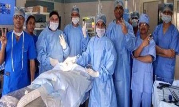 जबलपुर के मेडिकल अस्पताल के डाक्टरों का कमाल: 20 दिन के मासूम बच्चे के दाएं ओर दिल, छाती पर चढ़ गई आंत, लीवर, आपरेशन कर सबको सही जगह सेट किया