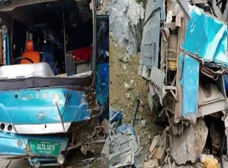 पाकिस्तान: पेशावर में बस में भीषण धमाका, 9 चीनी मजदूरों समेत 13 की मौत 