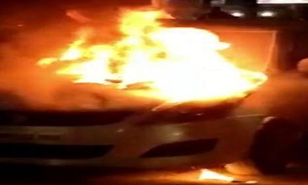 ग्वालियर पहुंचे जबलपुर के युवक ने दिखाई बहादुर, जलती हुई कार से बुझाई आग