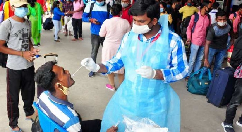 केरल पहुंची एक्सपर्ट टीम ने कहा- होम आइसोलेशन में लापरवाही है संक्रमण दर बढ़ने का कारण