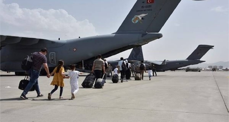 काबुल एयरपोर्ट से 150 भारतीयों का किडनैप, तालिबानी प्रवक्ता वासिक ने किया इनकार