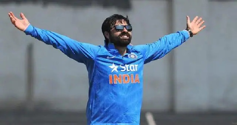 टीम इंडिया के क्रिकेटर पर लगा चोरी का आरोप, अब खिलाड़ी ने BCCI से लगाई मदद की गुहार
