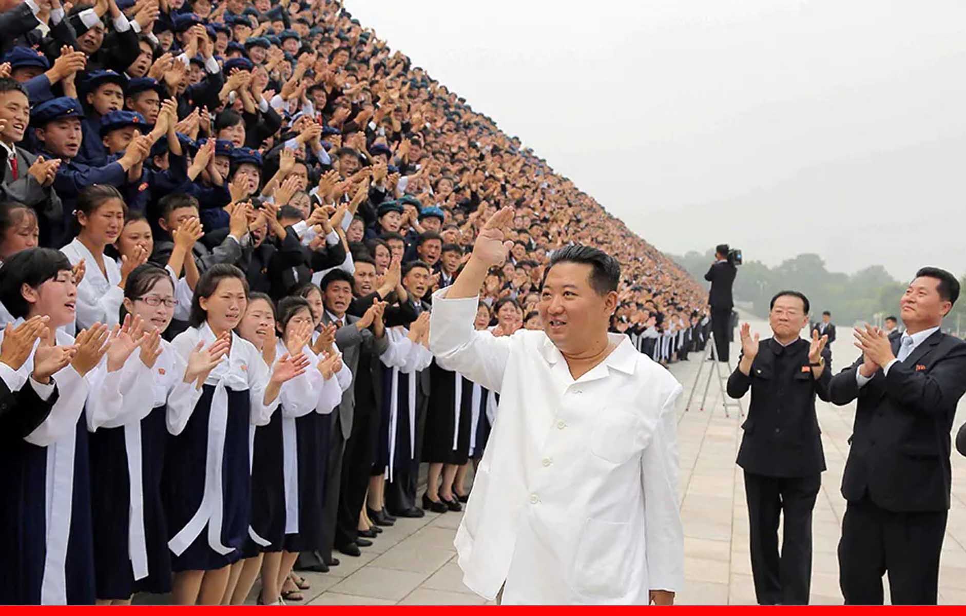 उत्तरी कोरिया के तानाशाह किम जोंग का बदल गया लुक, पहले से ज्यादा हुए पतले