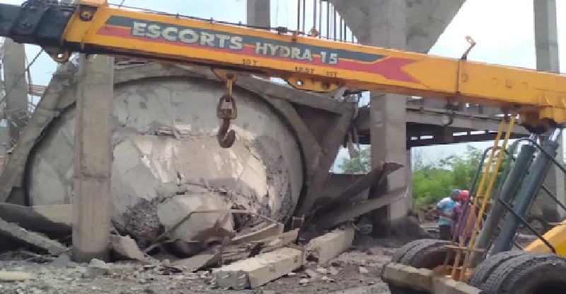 छत्तीसगढ़ में रायगढ़ की निजी फैक्ट्री में बड़ा हादसा, टैंक गिरने से 2 लोगों की मौत