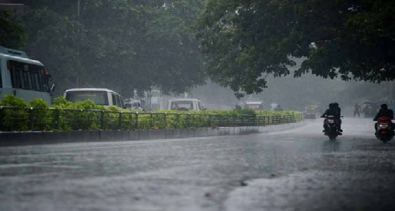 देश के अनेक राज्यों में भारी बारिश की चेतावनी, दिल्ली को मिल सकती है थोड़ी राहत