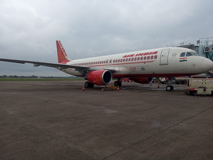 रायपुर से दिल्ली जा रहा था प्लेन, टेकऑफ करते समय पक्षी टकराया, केंद्रीय मंत्री भी सवार थी, सभी 179 यात्री सुरक्षित