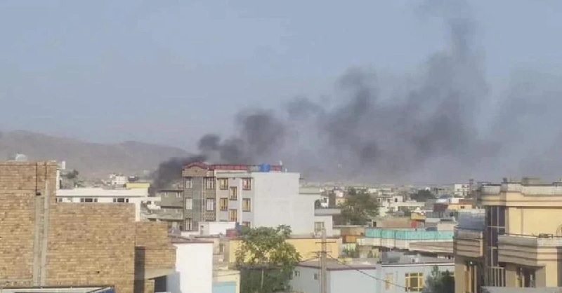 काबुल में रॉकेट से हमला: घर छोड़कर भागे लोग