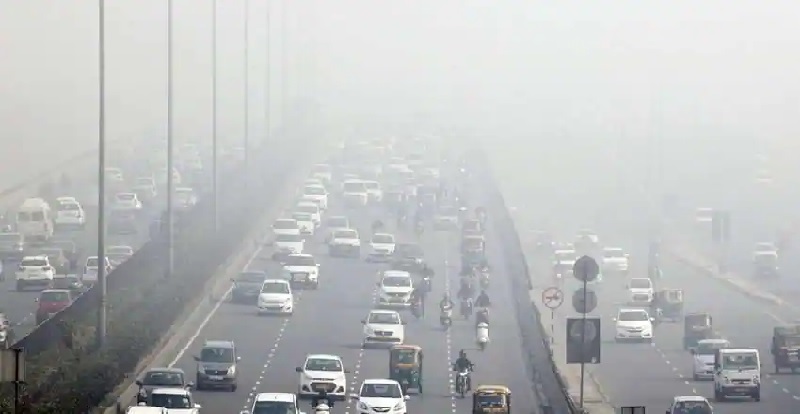 दिल्ली में आज से प्रदूषण सर्टिफिकेट लिए बिना गाड़ी चलाई तो रद्द हो जाएगा DL, लगेगा 10000 रुपए जुर्माना