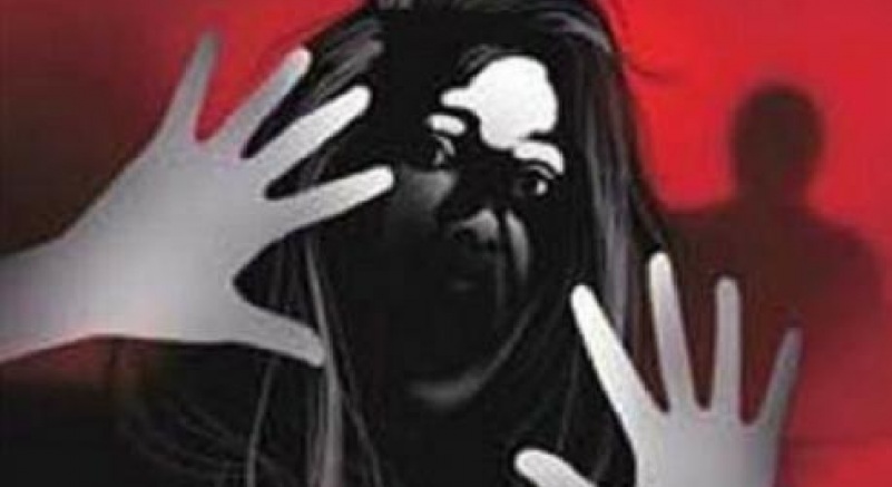 महाराष्ट्र: नाबालिग का अश्लील वीडियो बनाकर ब्लैकमेल कर 8 माह में 29 लोगों ने किया रेप