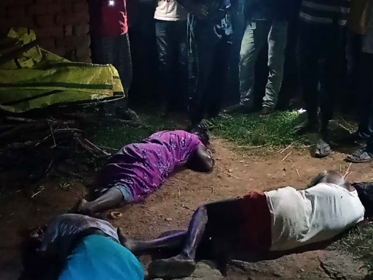 झारखंड के गुमला में डायन का आरोप लगा सास-ससुर और बहू की कुल्हाड़ी से काटकर की हत्या, सो रहे दो बच्चों की बची जान