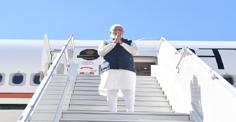 सफल अमेरिका दौरे के बाद भारत लौटे पीएम मोदी, एयरपोर्ट पर बीजेपी ने किया भव्य स्वागत 